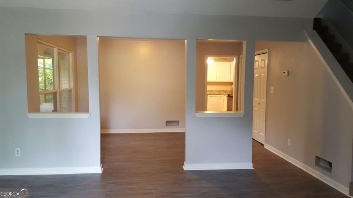 1252 Minhinette Dr #1252 - Photo 3 of 5