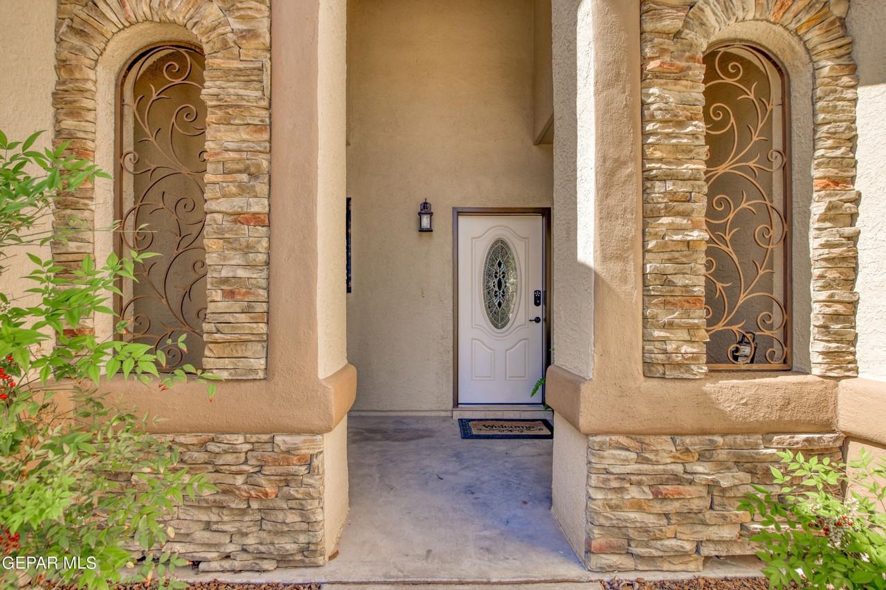 5940 Los Pueblos Dr - Photo 4 of 43