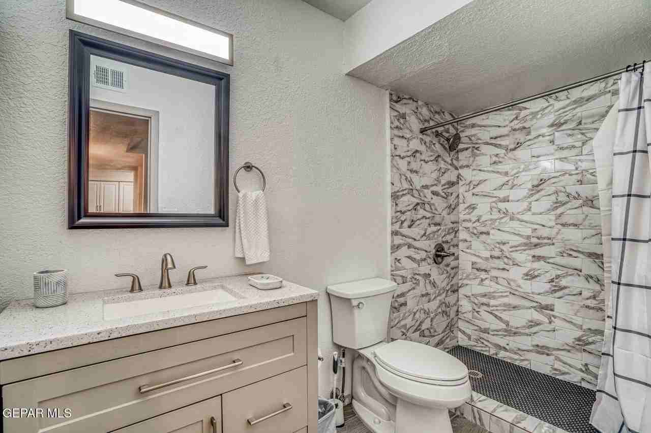 311 Zenith Dr - Photo 5 of 41