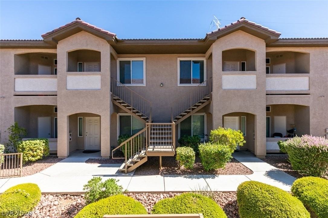 2305 W Horizon Ridge Pkwy #2023