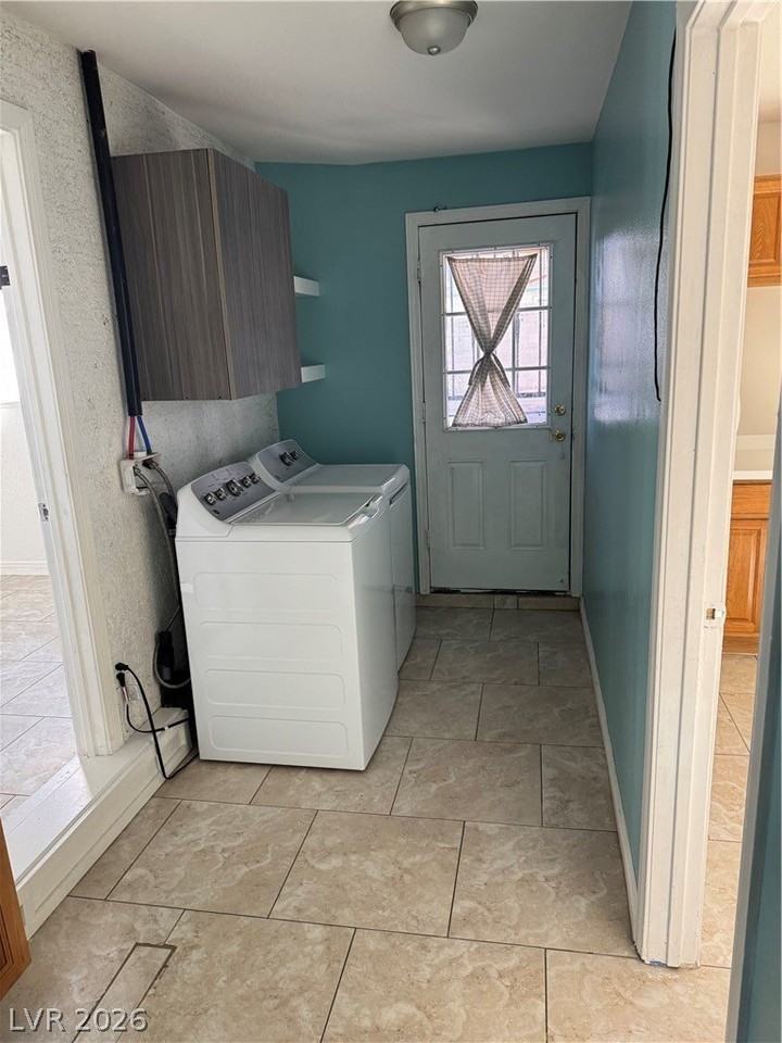 608 Greenhurst Rd - Photo 7 of 20