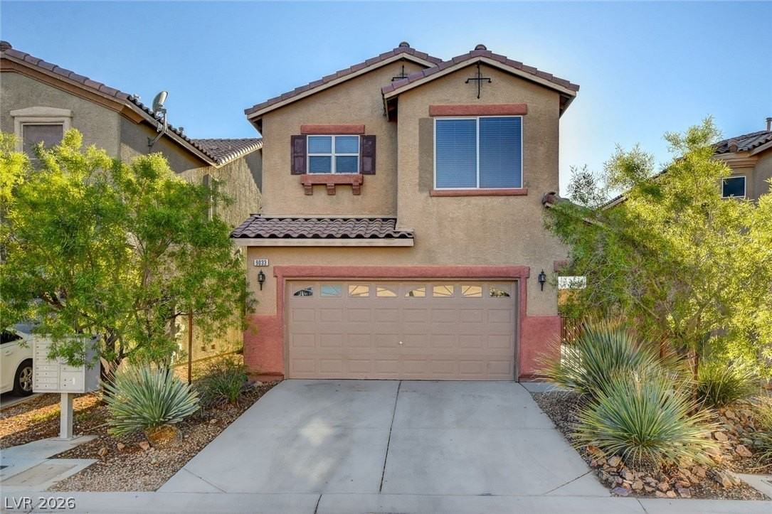 9033 Quintessa Cove St - Photo 2 of 39
