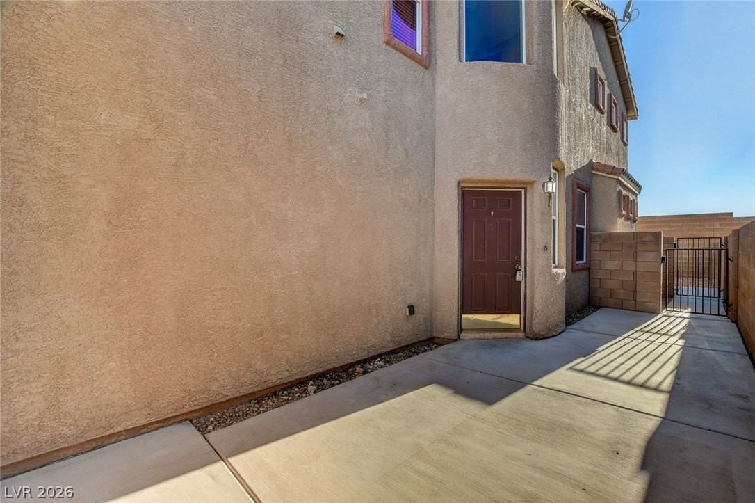 9033 Quintessa Cove St - Photo 4 of 39
