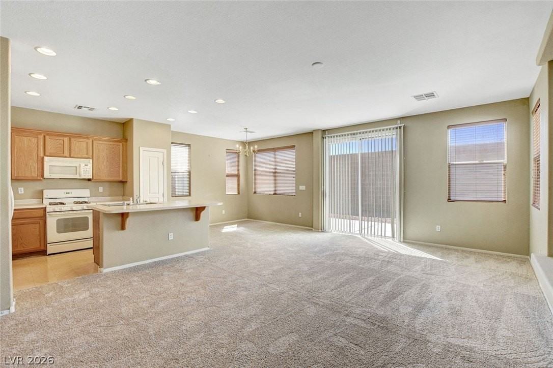 9033 Quintessa Cove St - Photo 6 of 39