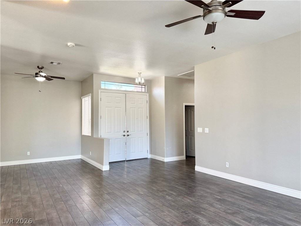 2752 Glen Port St - Photo 5 of 46