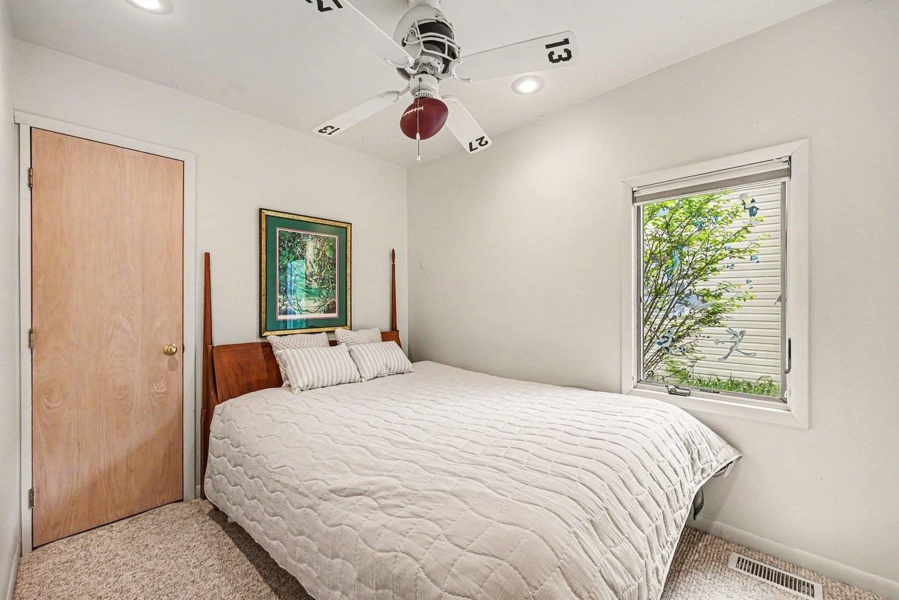 9453 Huron - Photo 6 of 11