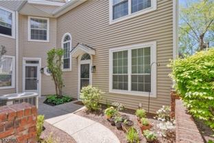 14 Wood Duck Pond Rd - Photo 1 of 1