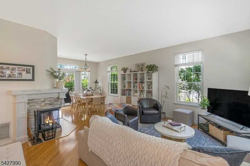14 Wood Duck Pond Rd - Photo 2 of 15