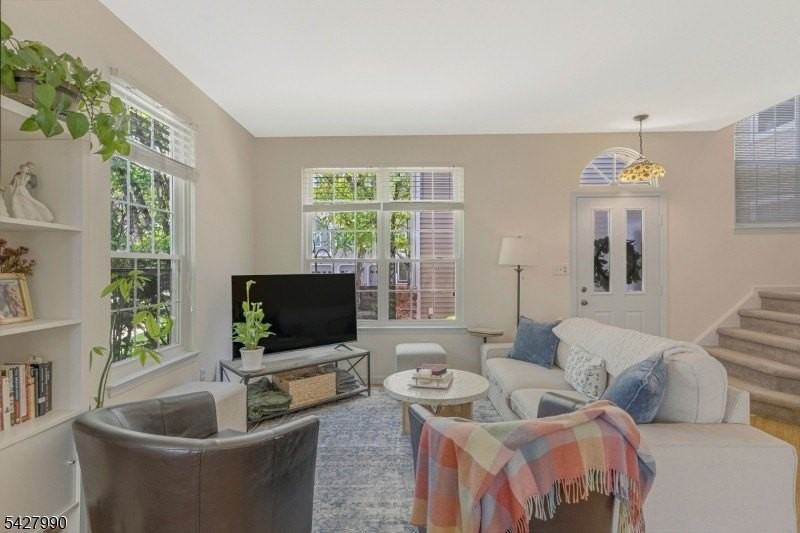 14 Wood Duck Pond Rd - Photo 3 of 15
