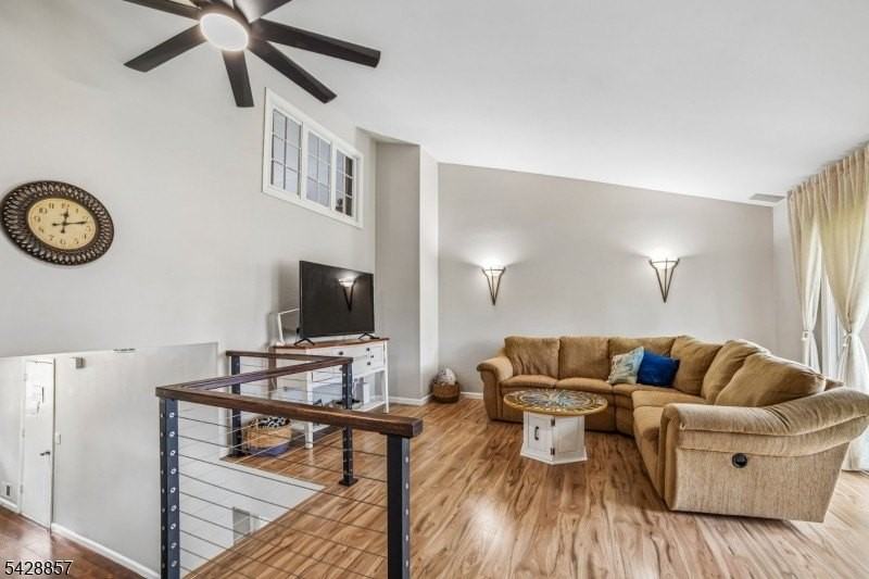 26179 Westview - Photo 3 of 24