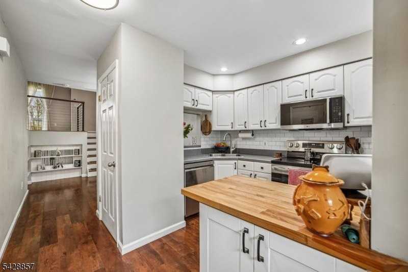 26179 Westview - Photo 6 of 24