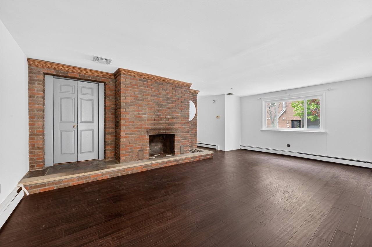 1001 New York Ave #1 - Photo 5 of 20