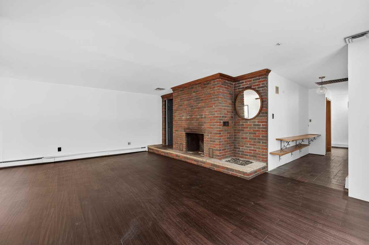 1001 New York Ave #1 - Photo 6 of 20
