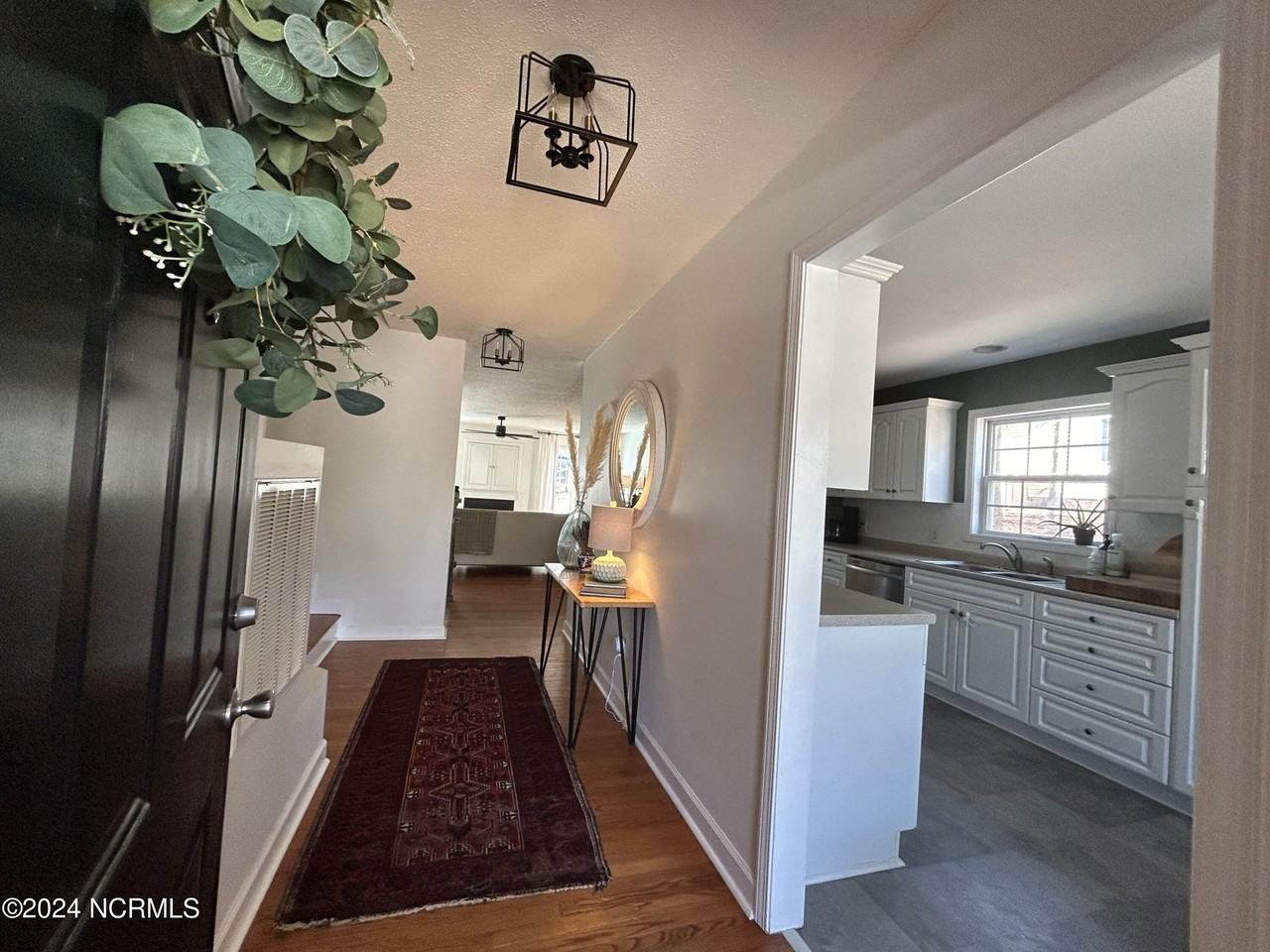 295 Sandhills Cir - Photo 2 of 20