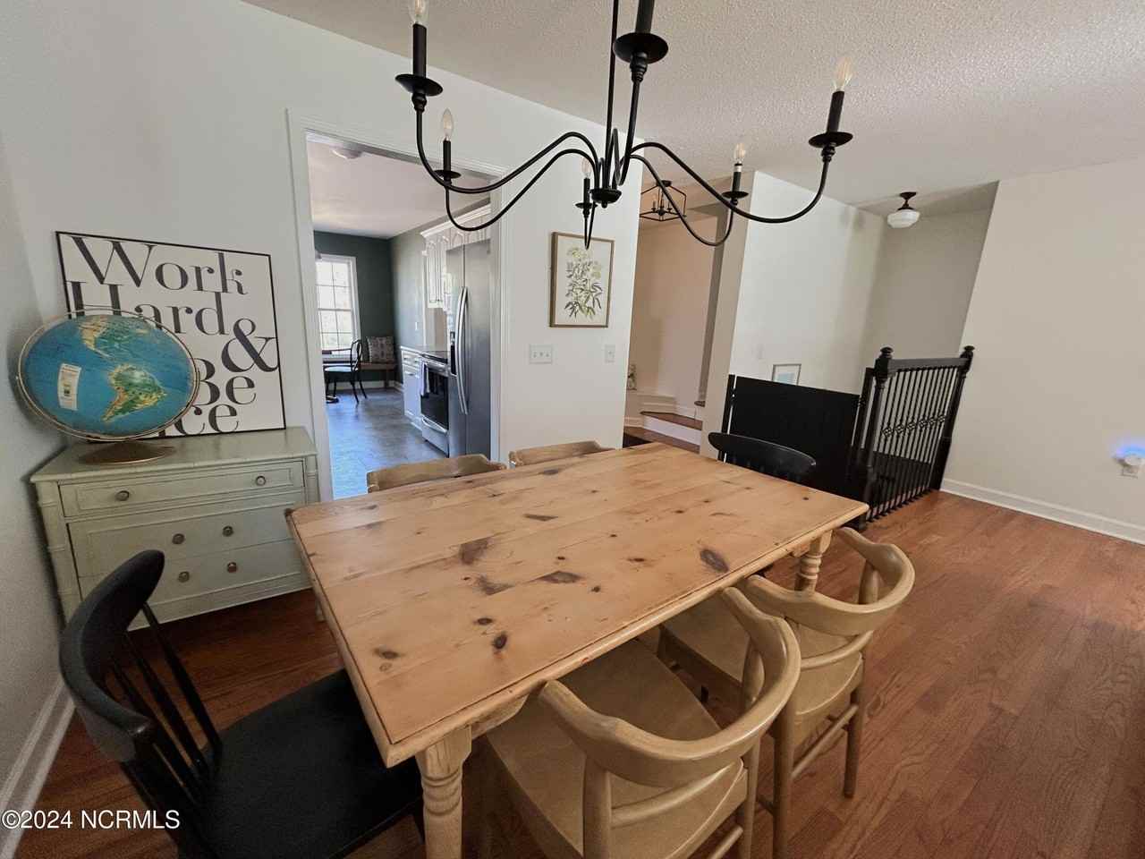 295 Sandhills Cir - Photo 5 of 20