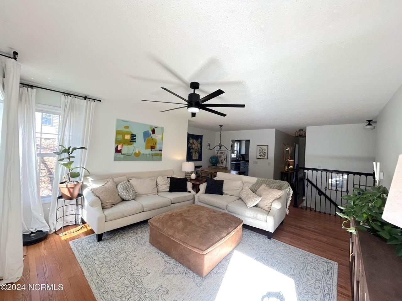 295 Sandhills Cir - Photo 7 of 20