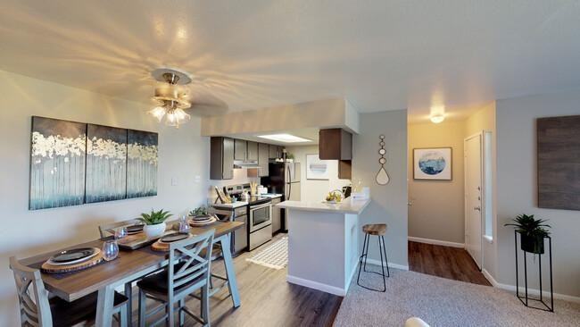 1506 Griffin St W - Photo 3 of 8