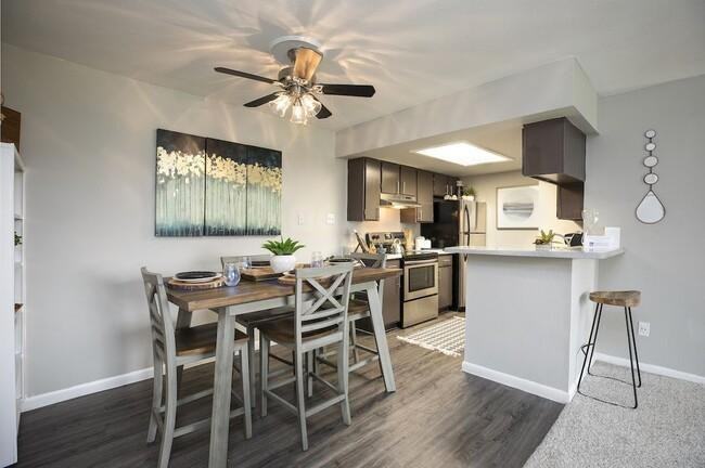 1506 Griffin St W - Photo 5 of 8