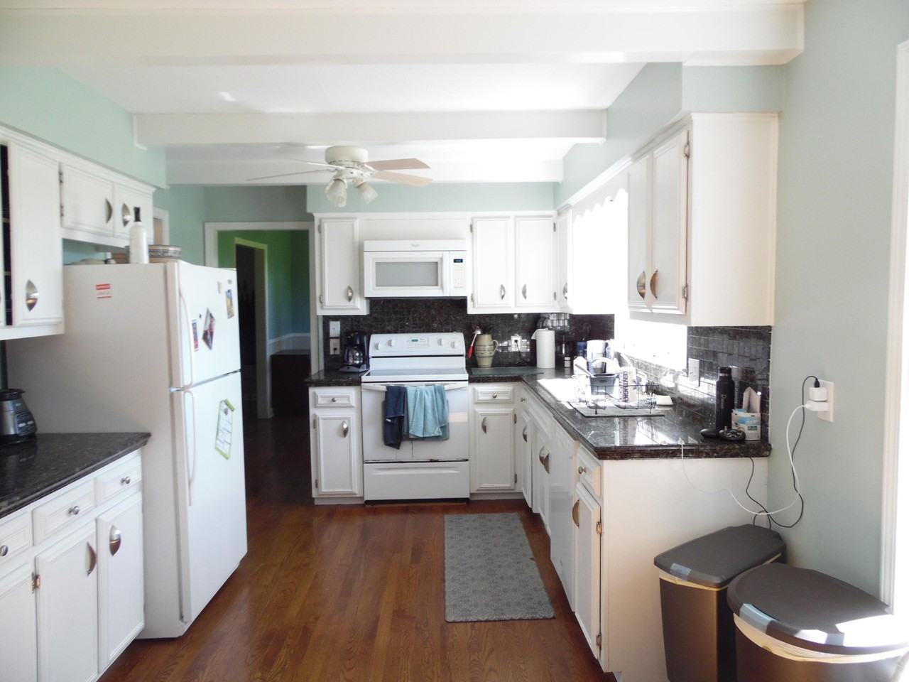 290 Heritage Rd - Photo 4 of 15