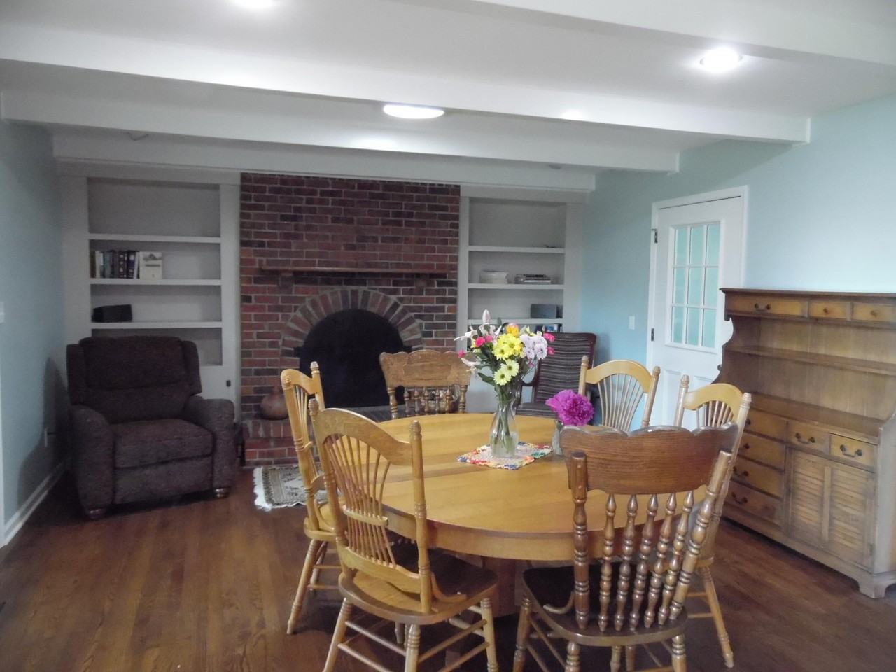 290 Heritage Rd - Photo 5 of 15