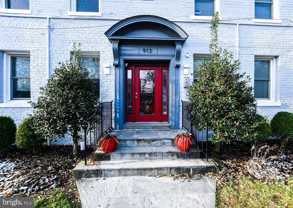 913 Quincy St Ne - Photo 1 of 1