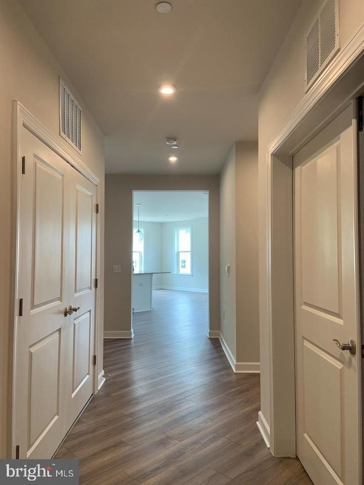3925 Fair Ridge Dr - Photo 5 of 44