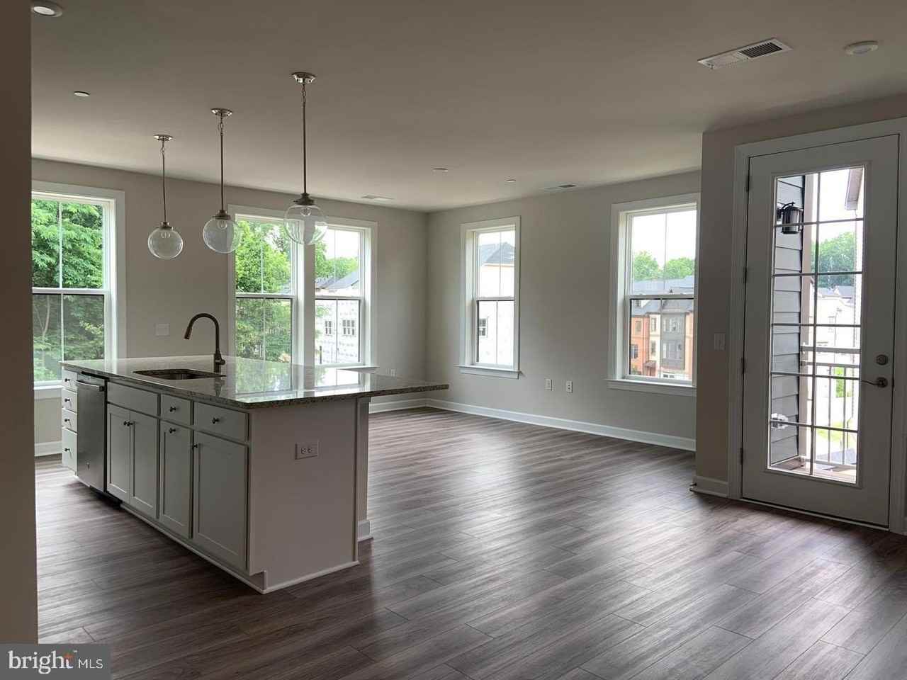 3925 Fair Ridge Dr - Photo 7 of 44