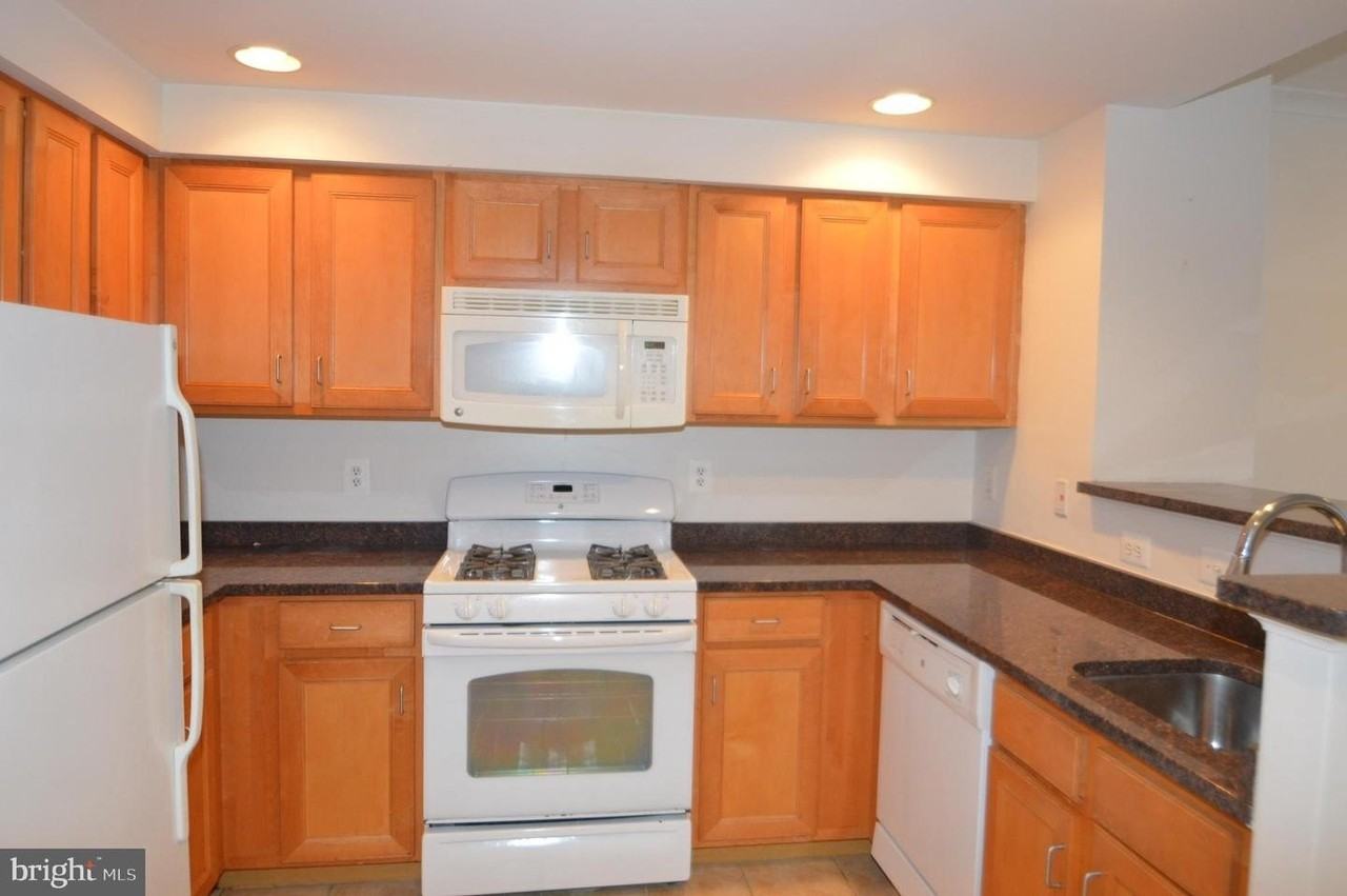 4490 Market Commons Dr - Photo 3 of 28