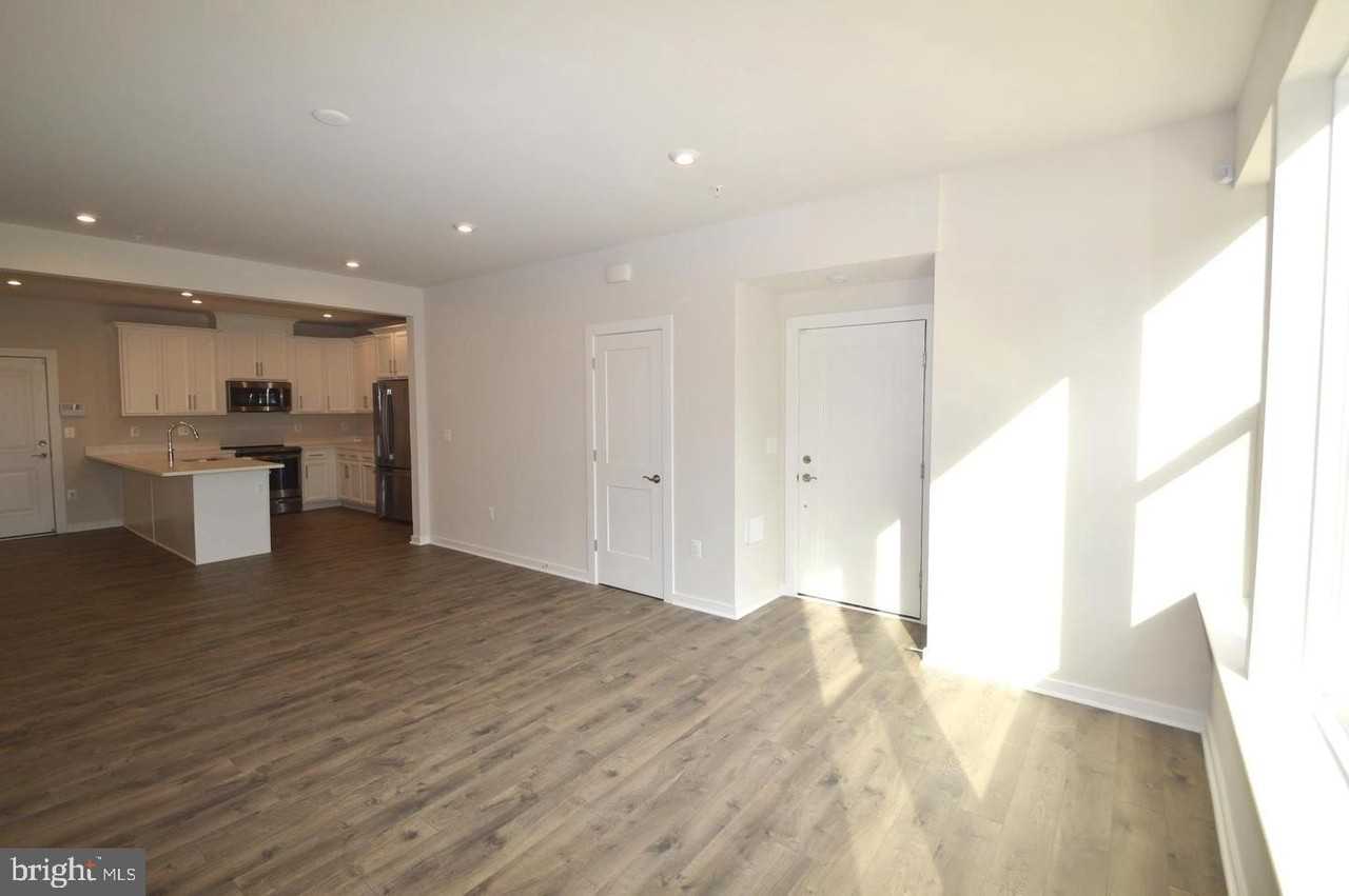 13518 Sayward Blvd - Photo 7 of 33
