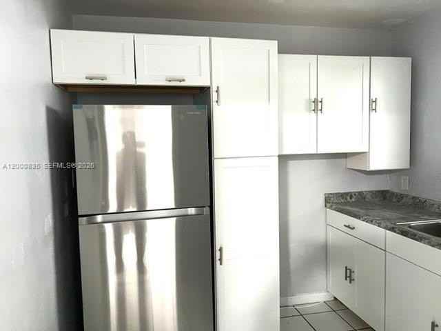 504 N 57th Ave - Photo 5 of 25