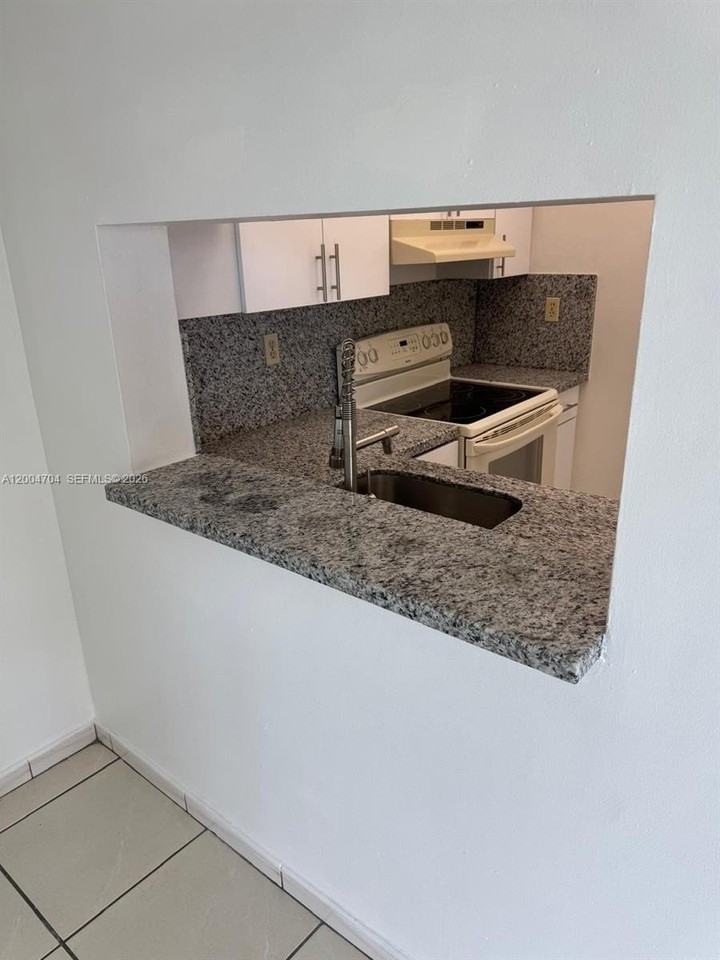 11790 Sw 18th St #416-3 - Photo 3 of 7