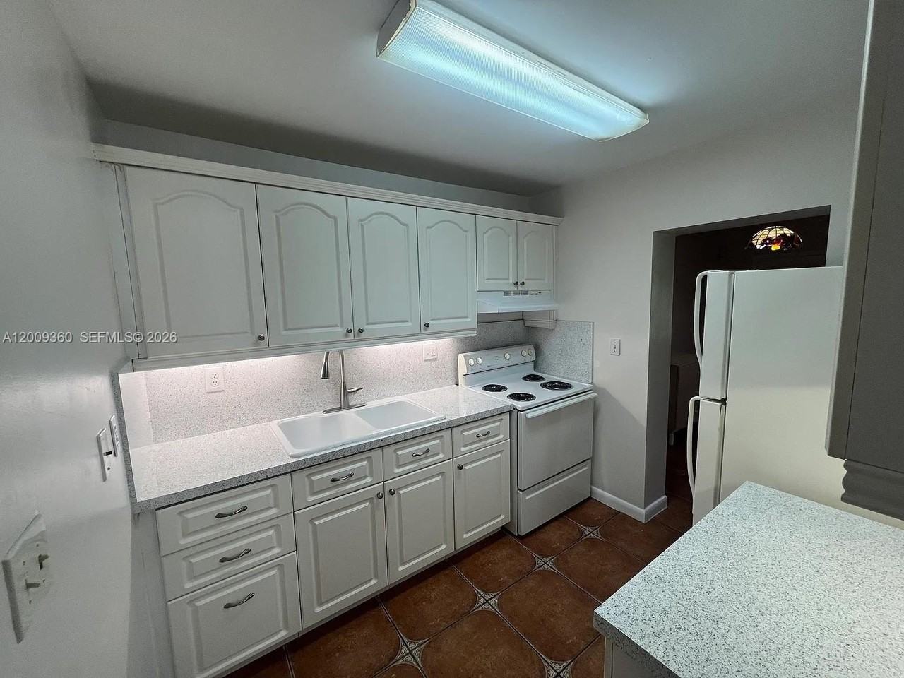 2544 Sw 20th St #2544 - Photo 7 of 29
