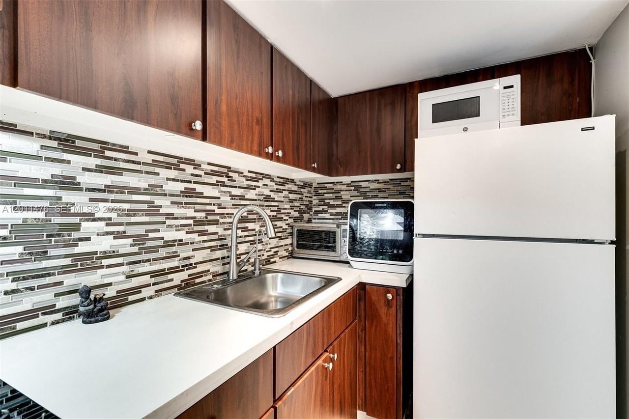 1200 West Ave #312 - Photo 7 of 22
