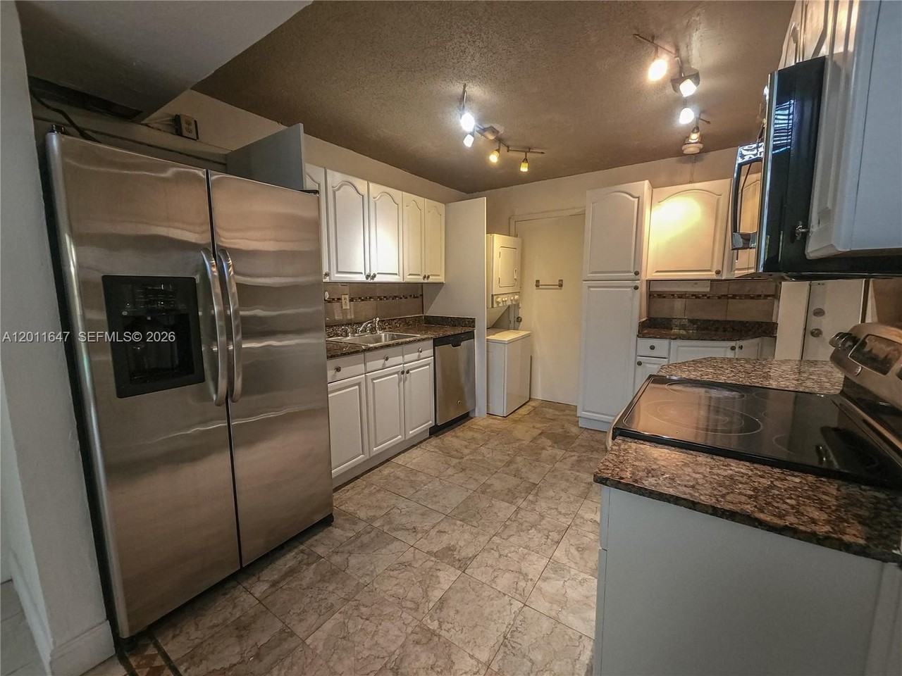 10907 Sw 88th St #313 - Photo 3 of 13