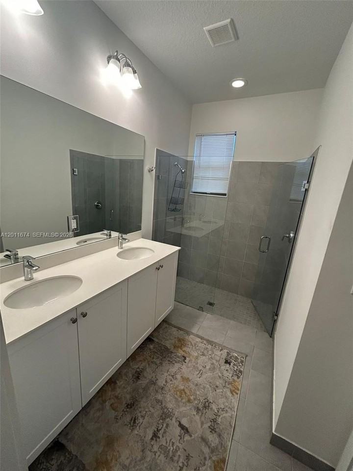 5541 Agostino Way #5541 - Photo 4 of 5