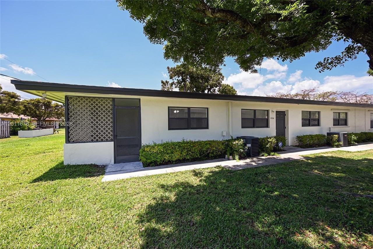8732 Sw 145th St #8732 - Photo 4 of 28