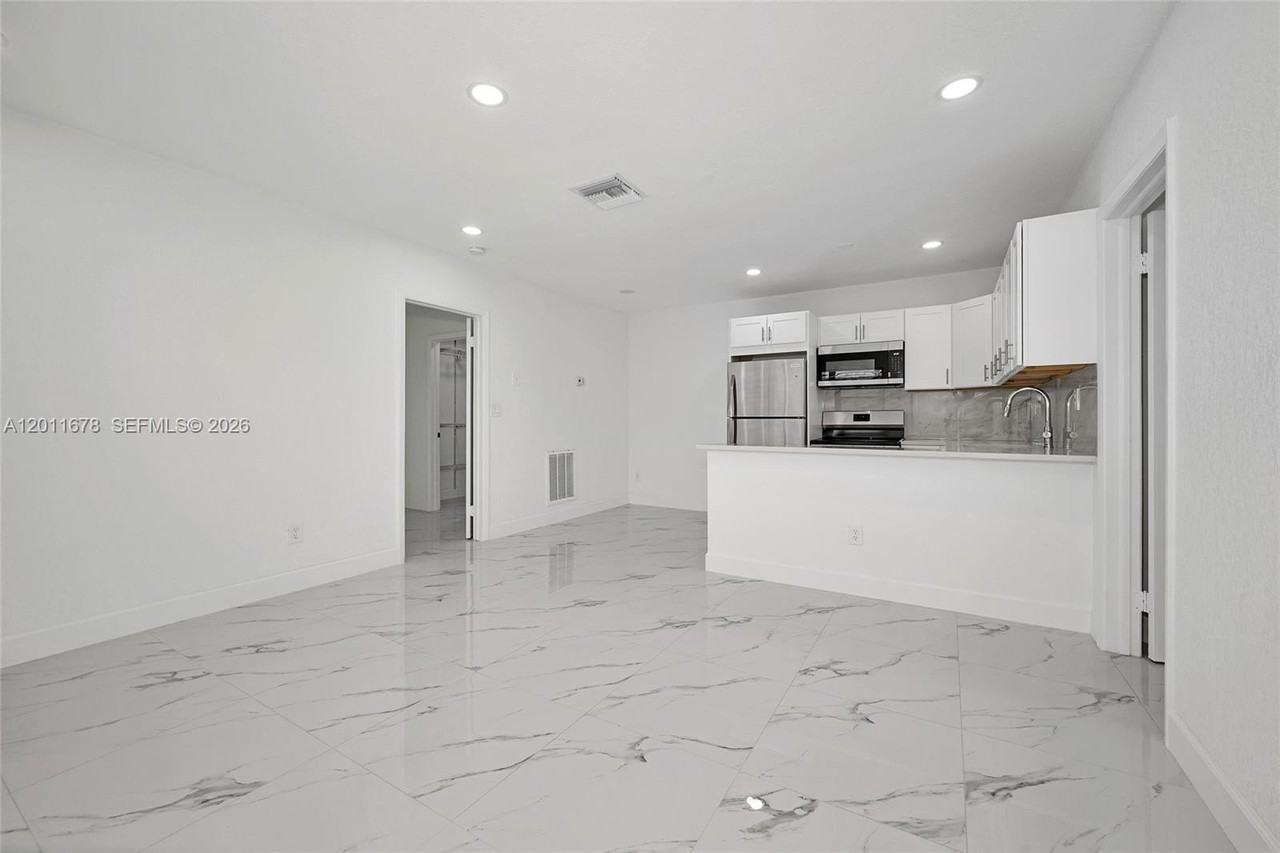 8732 Sw 145th St #8732 - Photo 7 of 28