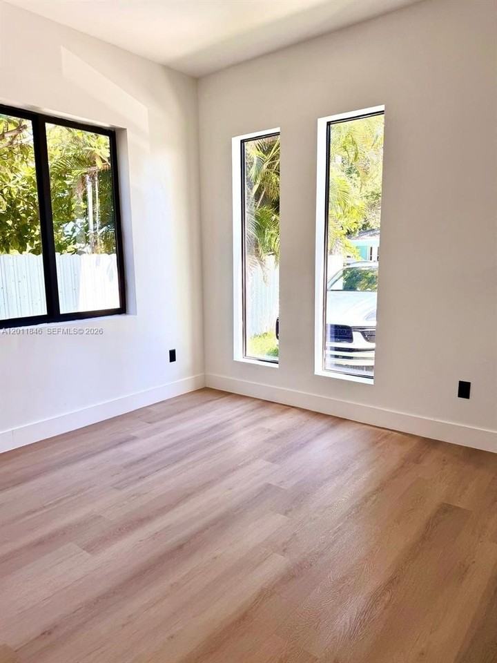 3371 Nw 51st St #AB - Photo 3 of 24
