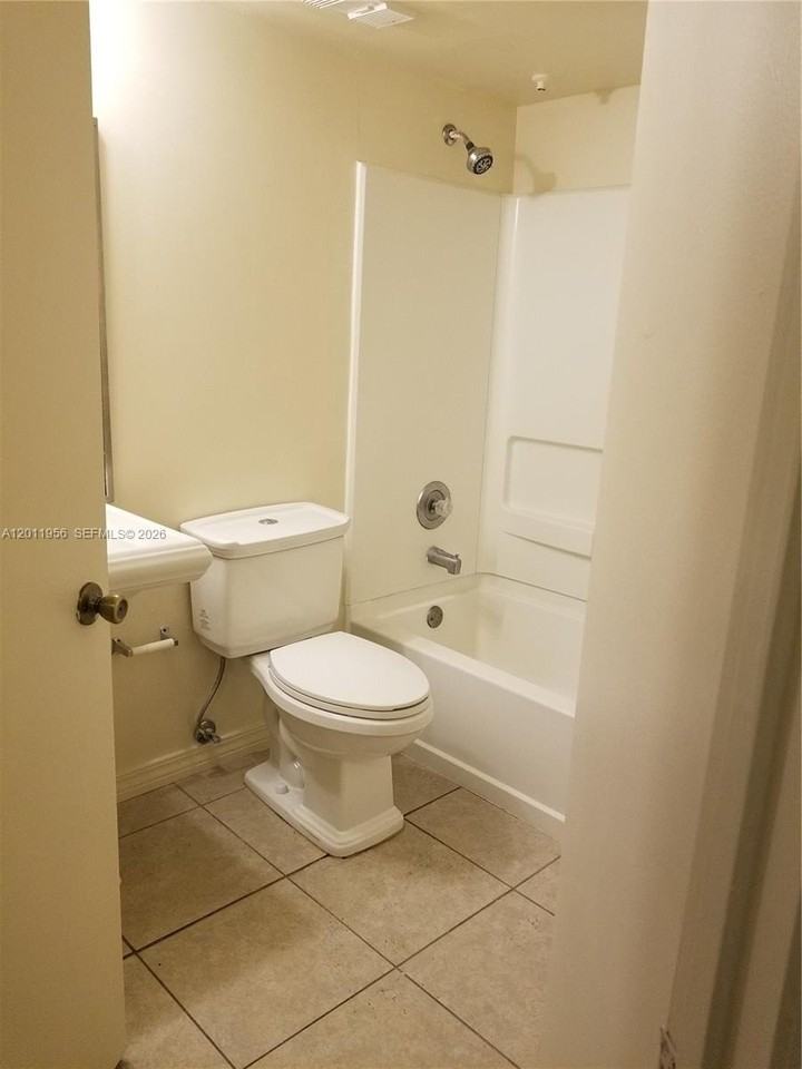 15241 Sw 80th St #201 - Photo 4 of 18