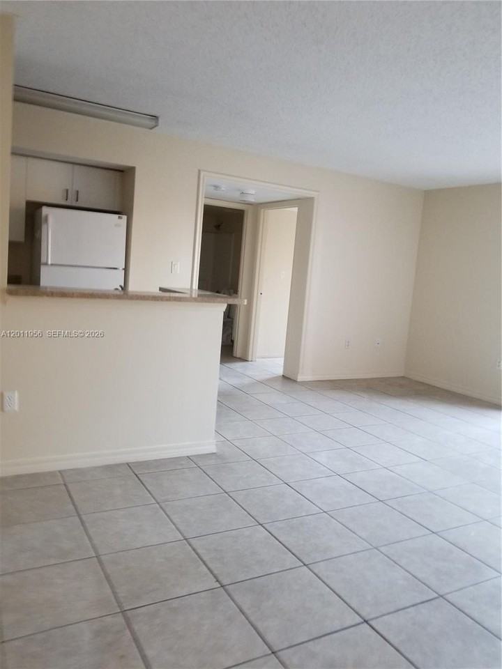 15241 Sw 80th St #201 - Photo 5 of 18