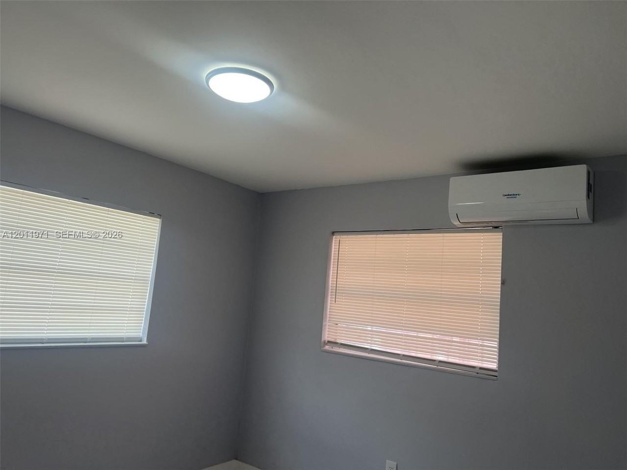 1067 Nw 24th St #1067 - Photo 3 of 5
