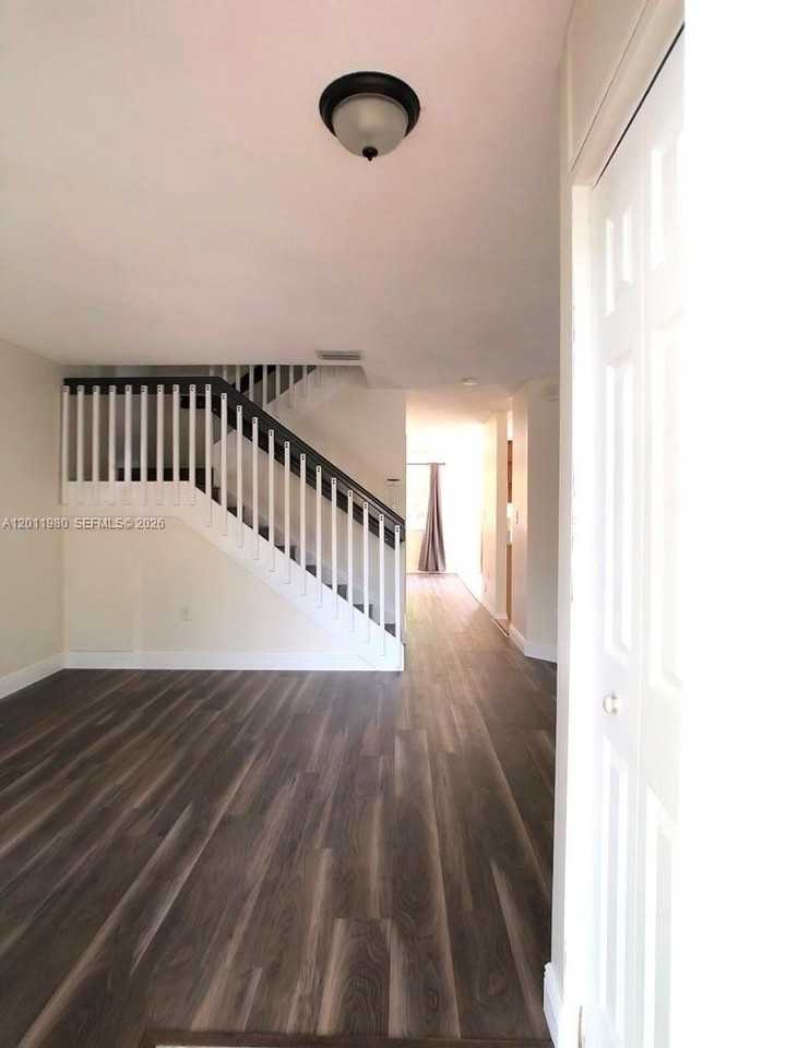 16604 Sw 97th St #16604 - Photo 3 of 22