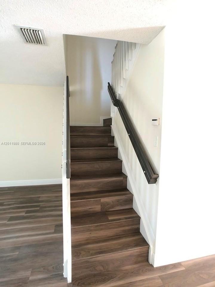 16604 Sw 97th St #16604 - Photo 6 of 22