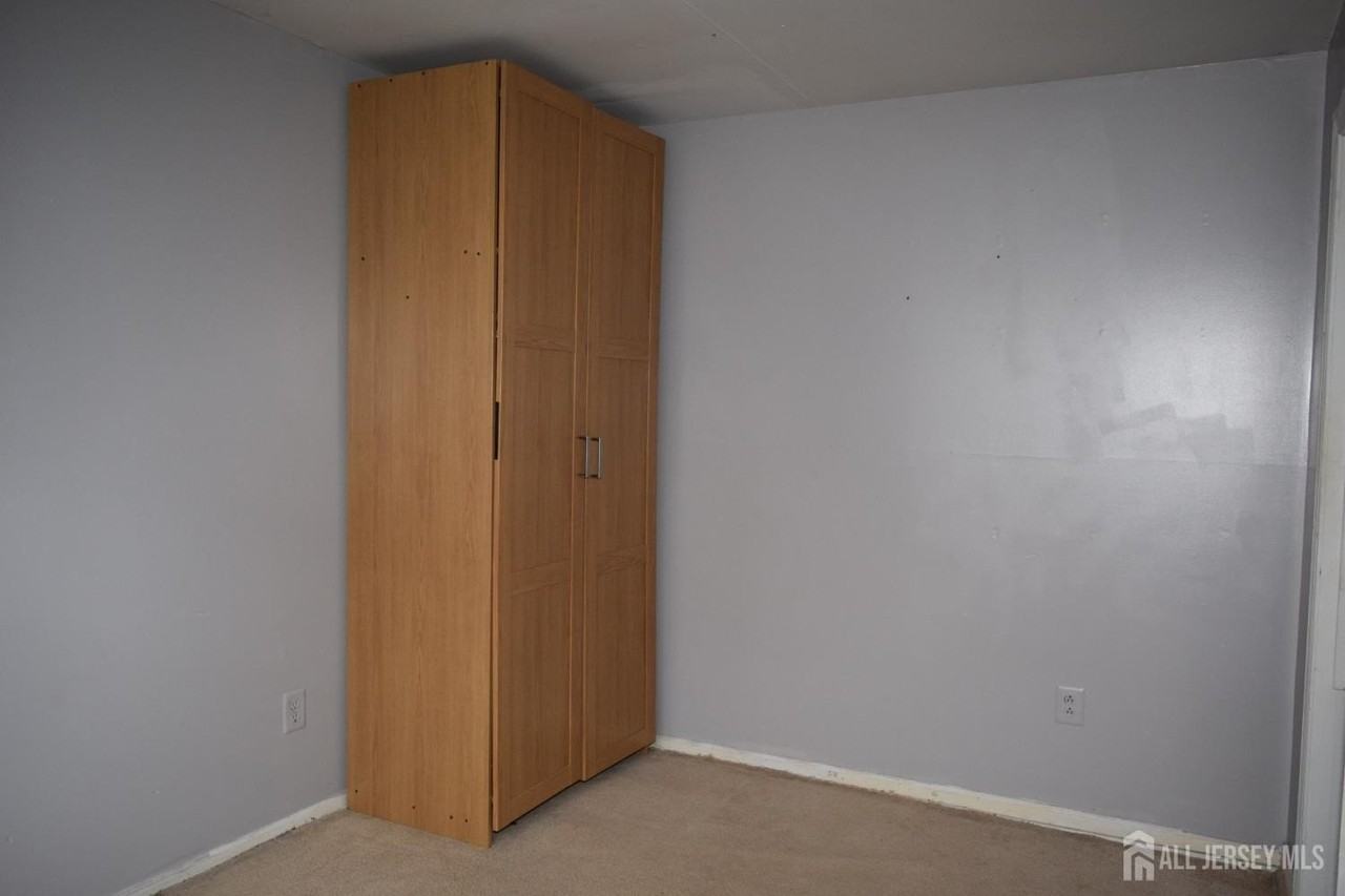 31 Larch St - Photo 5 of 29