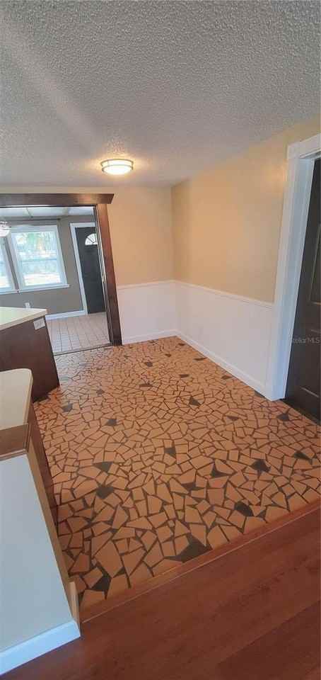 2848 E Mark Dr - Photo 5 of 22