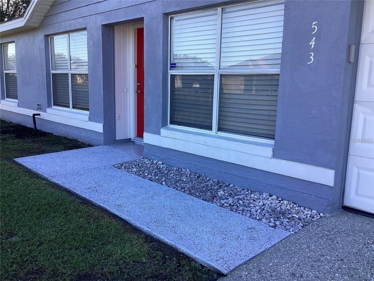 543 Cardinal Dr - Photo 3 of 50