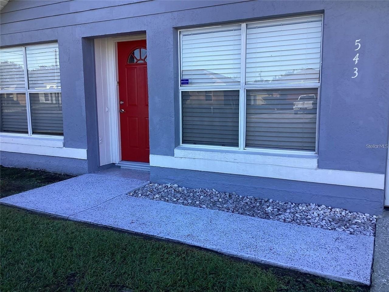 543 Cardinal Dr - Photo 4 of 50