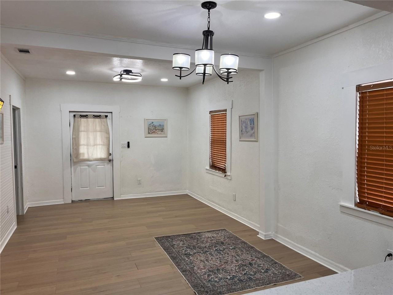 2506 E 12th Ave - Photo 4 of 19