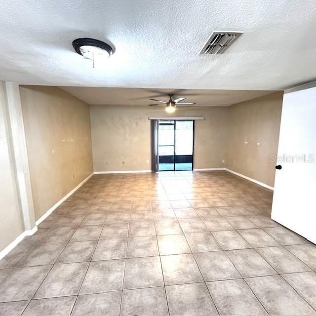 10128 Lake Oak Cir - Photo 3 of 21