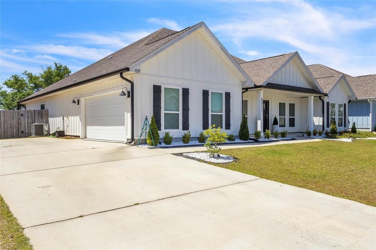 5531 Blake Ln - Photo 4 of 48